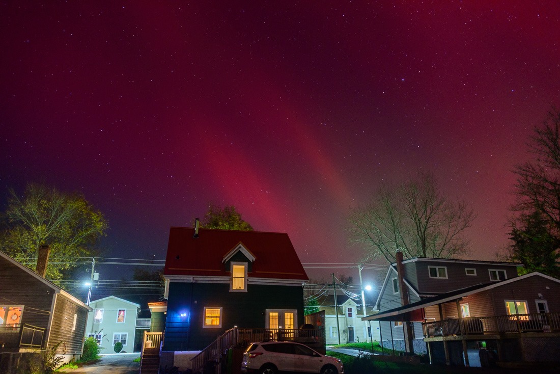 The house under an aurora