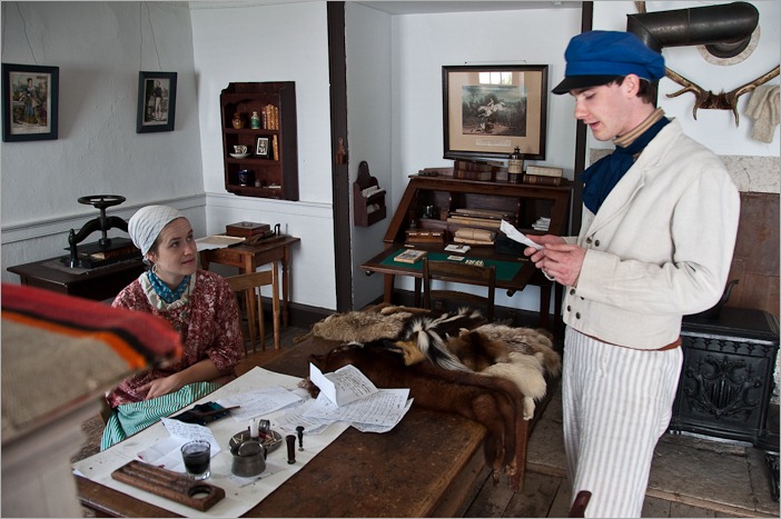 Old scene of a disgruntled governor’s wife about an incapable gardener